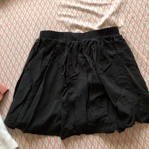 Forever 21 XS Black poofy skirt